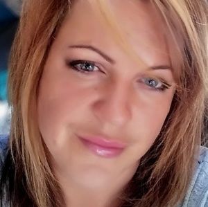 Meet your Posher, Garnet